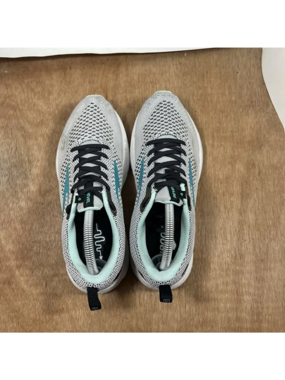 Brooks Revel 4 Women Size 8.5 Grey Running Shoes Sneakers